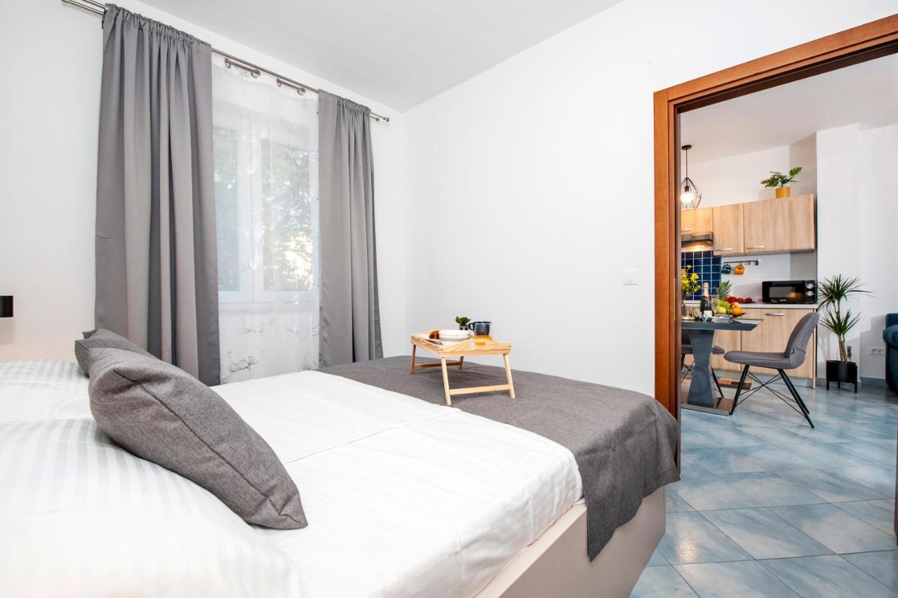 F&R Apartments II Rovinj Ngoại thất bức ảnh